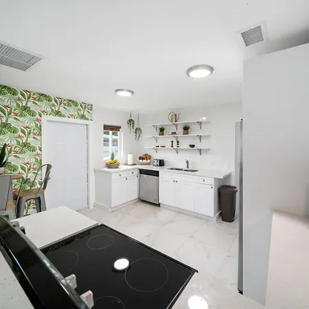 Tropical Marlins House Villa Miami Exterior photo